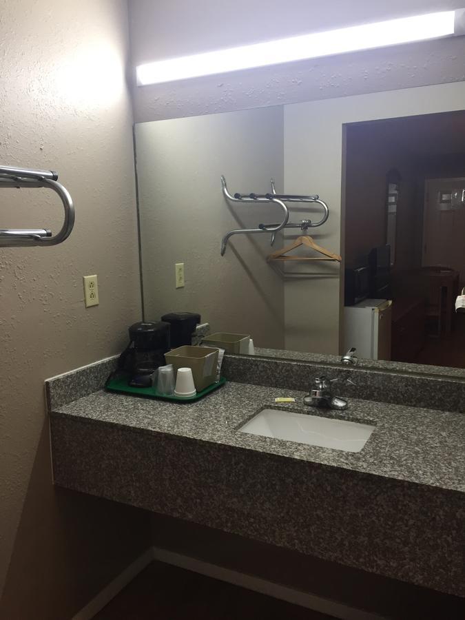 Deerfield Inn New Johnsonville ภายนอก รูปภาพ